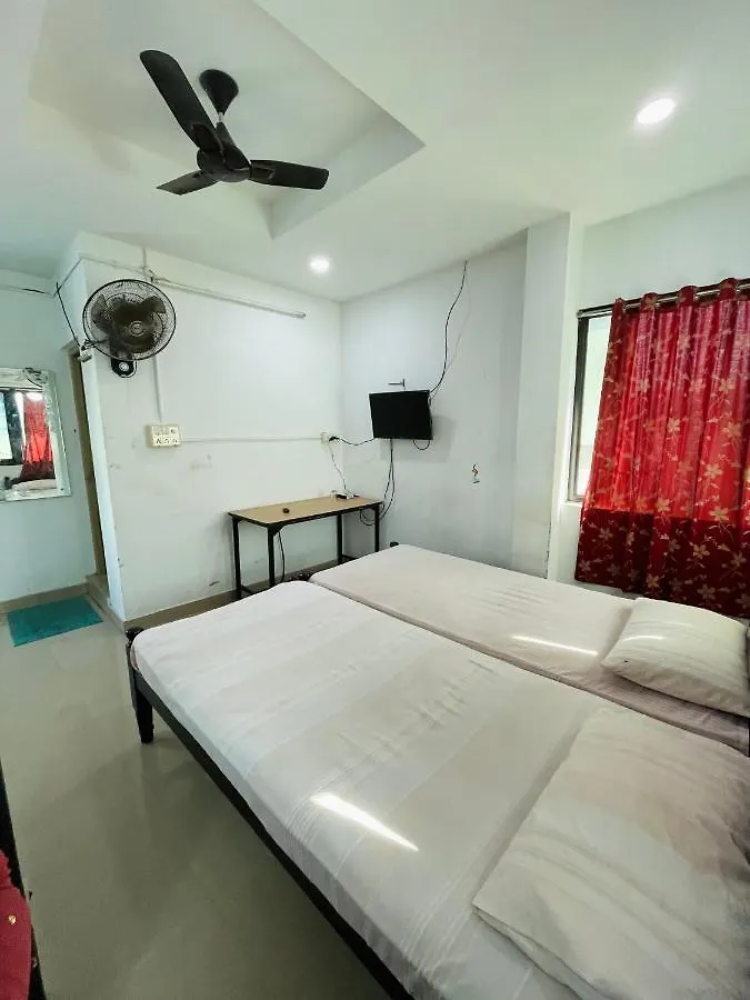 Omar Residency Βίλα Kochi Lodge