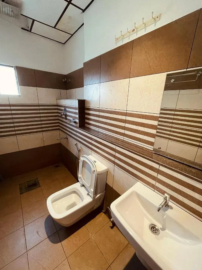 Omar Residency Βίλα Kochi 0*,