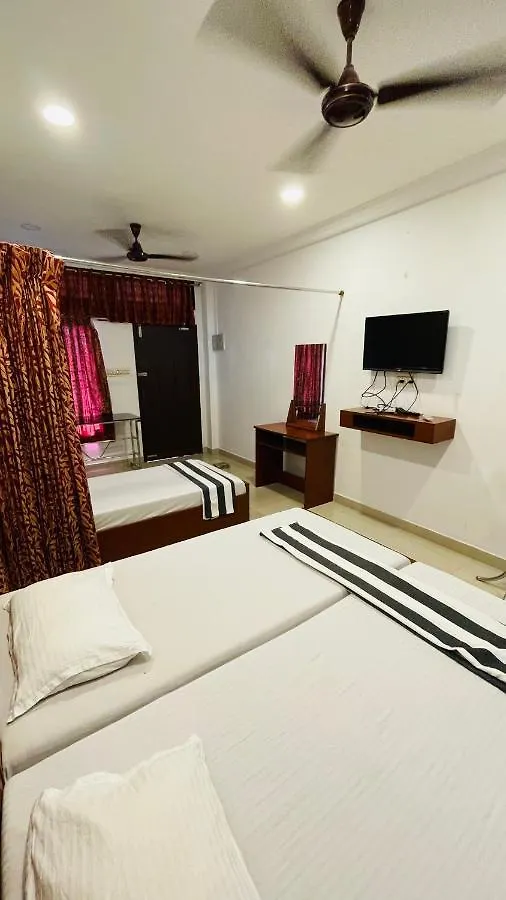 Omar Residency Βίλα Kochi Lodge