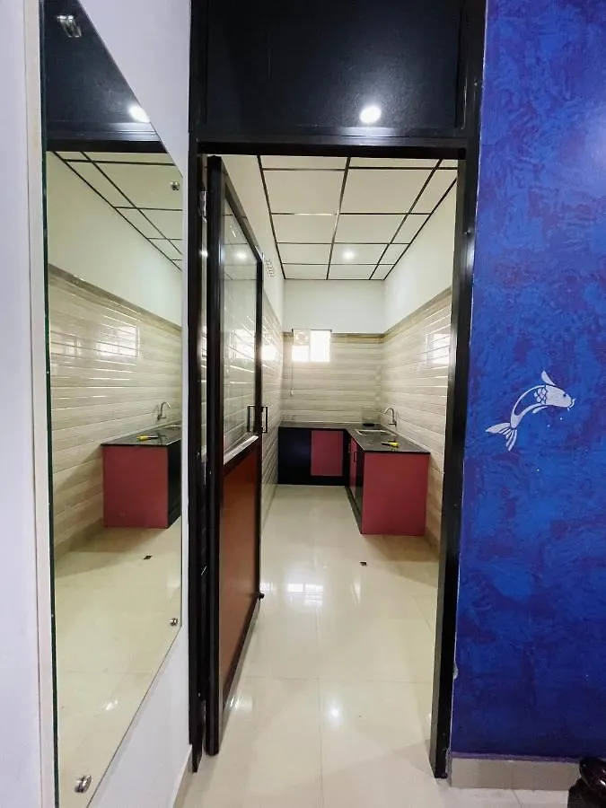 Omar Residency Βίλα Kochi Lodge